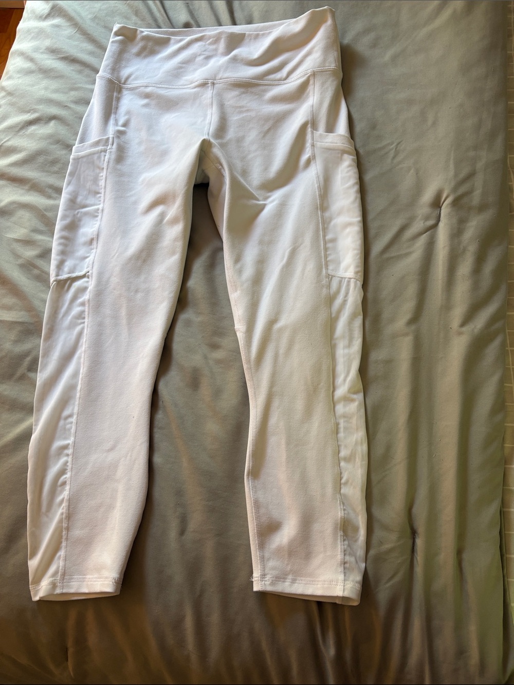 Fabletics White High-Waist Pocket Leggings